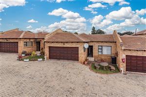 Facebrick 2 Bedroom Townhouse