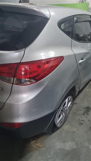 Hyundai ix35 manual 2011 stripping for spares