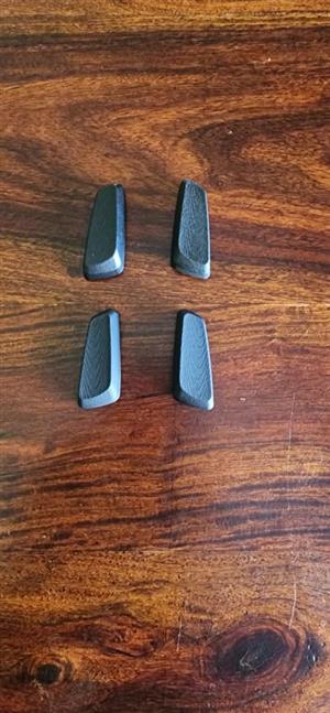 X-class W470 recliner buttons