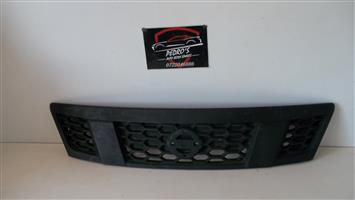 Nissan Navara grille