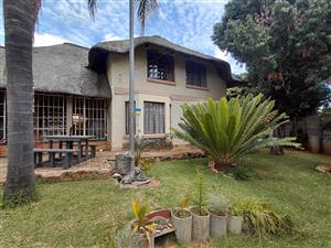 Spacious Family Home or Prime Investment Opportunity in Bendor