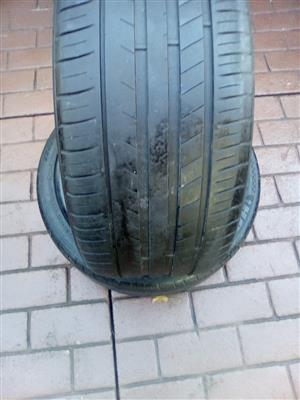 1xBridgestone Potenza tyre Runflat 255/35/19 80%