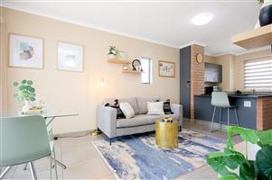 2 Bed 2 Bath Modern Unit on 2nd Floor