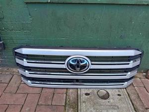 Toyota land cruiser prado LC300 grill