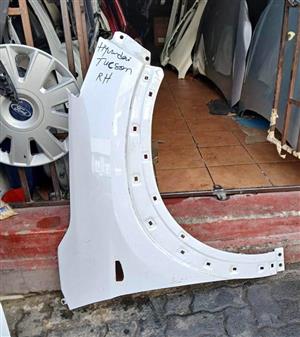 Hyundai Tucson fender