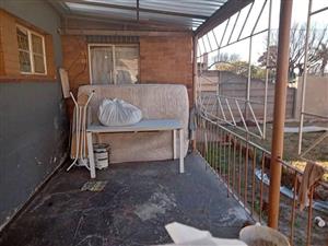  2 Bedroom House to Let in Wychwood, Germiston