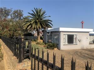 Spacious Family home in Ferryvale with swimming pool