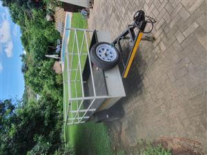2.4m Trailer. Great condition with tarp.