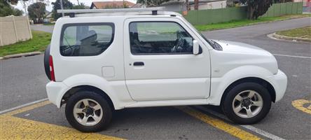 Suzuki Jimny 4X4 3-Door 1.3i Equipped to handle all terrain