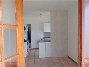 1 Bed small cottage to let Witpoortjie. Available 1 May. Small pet welcome.