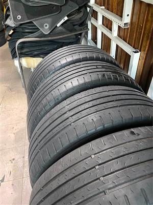 215/60/17 (continental)Tyres 80% threads