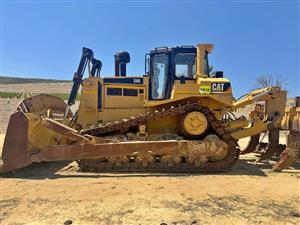 Cat D8R dozer