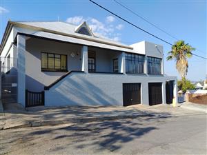 House For Sale in Graaff-Reinet