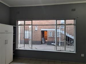 BACHELOR FLAT TO RENT – AVAILABLE IMMEDIATE – VANDERBIJLPARK CW3