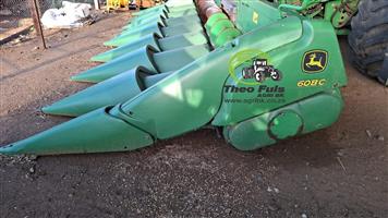 2016 John Deere 608C