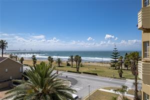 BEST BUY ON OUR GOLDEN MILE WITH JULIET BALCONIES!!