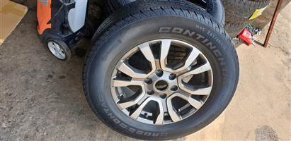 18inch Ford Ranger Wildtrack original mag with used 265/60/18 tyre to use for spare wheel 