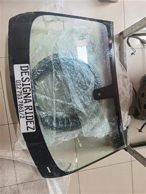 BMW M4 WIND SCREEN CRAKED NO CAMARA