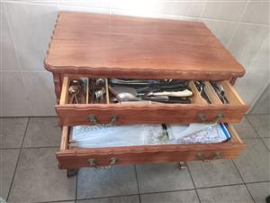  VINTAGE HENREDON SERVER / BUFFET FOR SALE 