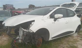 Renault Clio 4 stripping for spares