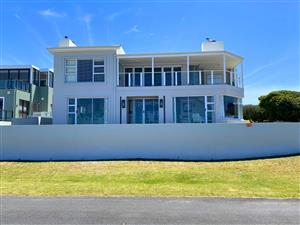 House For Sale in Franskraal