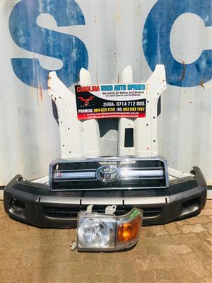 Toyota Lan Cruiser 79 series front spares (2015)