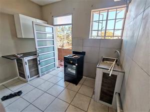 Newly renovated Bachelor flat for rental in West Turfffontein