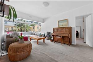 Apartment For Sale in Tamboerskloof