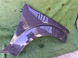 NISSAN NAVARA AND PATHFINDER RIGHT SIDE FENDER AVAILABLE FOR SALE IN EXCELLENT CONDITION