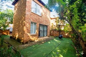 Townhouse For Sale in Bromhof