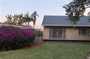 Garden Cottage Rental Monthly in Birchleigh