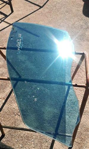 Mercedes W203 front door glass