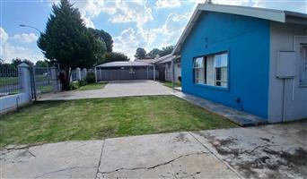 House Rental Monthly in Universitas