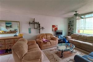 Charming 2 Bedroom Apartment with Scenic Mountain Views in Wonderboom South