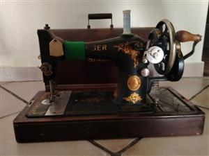 Singer sewing machine 