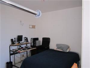 Studio apartment off Rondebosch Main Road for rent