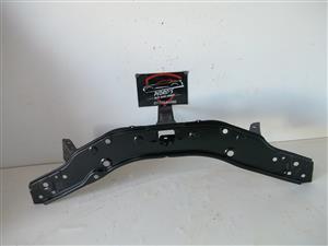 Renault Capture '20 Aftermarket radiator support cradle