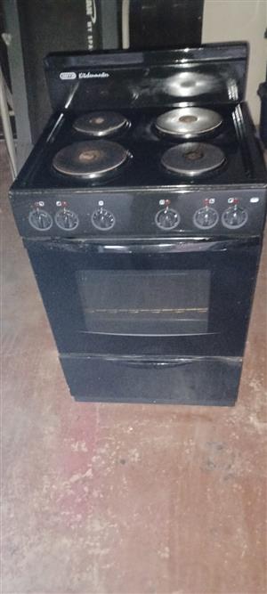 Defy Kitchenmaster DSS406 Stove For Sale in Pretoria