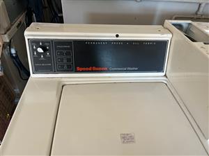 15 Speed Queen Commercial Washing Machines & Dryers – Complete Laundry Closing –