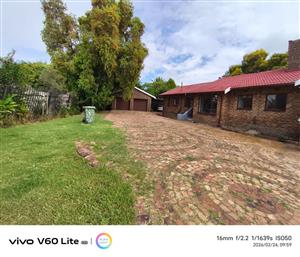 House For Sale in Brackenhurst