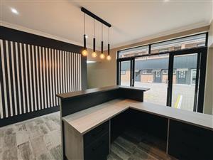 Commercial Building in Kleinbrak River