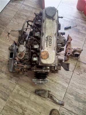 Nissan 2.7l D engin. New top, water pump, sleeves, rings, big end and m bearings