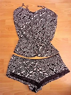 Pyjamas Set size 16/XL/40 Black Lace Trim Short black and white leopard print  Soft and light