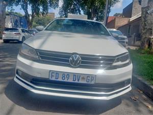 2016 VW Jetta 6 Tsi 1.2 Leather seat Manual Petrol White Color  89000kms