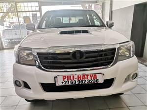 2016 TOYOTA HILUX 3.0D4D DOUBLE CAB LEGEND45 CANOPY MANUAL