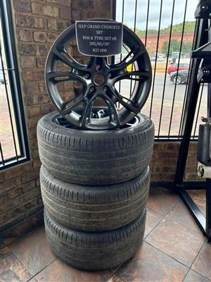 JEEP GRAND CHEROKEE SRT RIM AND TYRE SET 295/45/20" FOR SALE