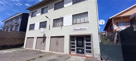 Southernwood - Neat and affordable Flat in secure block