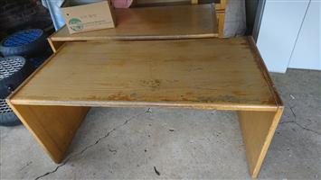 Second Hand Oak Finish Desks For Sale Junk Mail
