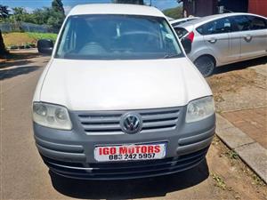 2010 VW Caddy Maxi Panel Van 1.6Manual 105000km R100000 Mechanically Perfect with Clothes Seat