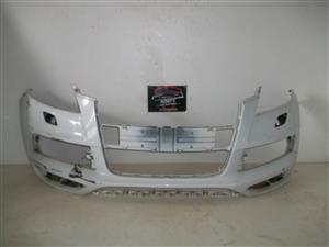 Audi Q7 (4L) '07-'15 front bumpers (sold seperately)